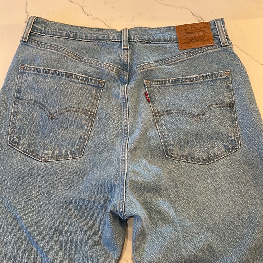 Levi’s 70’s high rise flare. - Picture 3 of 7